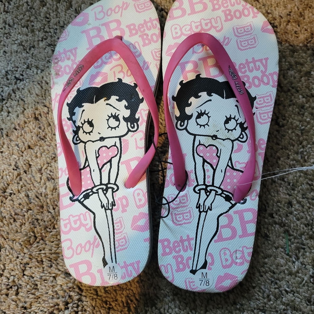 Betty Boop Pink and White Flip Flops...size 7/8